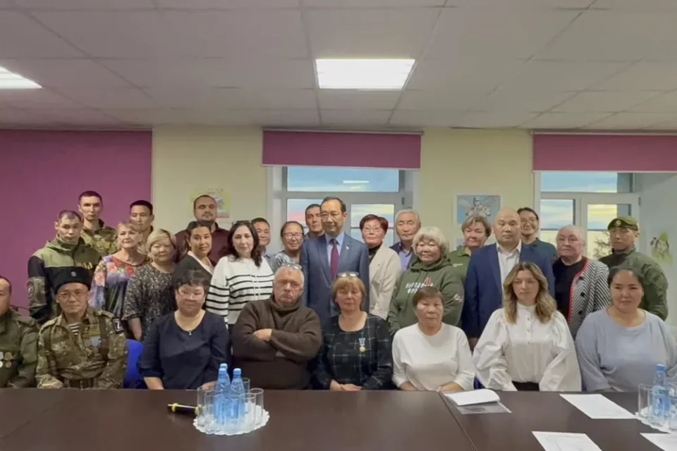 Глава Якутии встретился с участниками СВО и волонтерами в Нижнеколымском районе