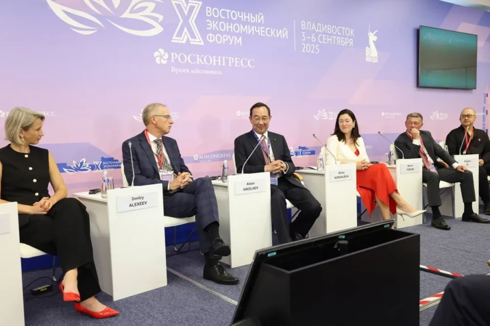 Айсен Николаев представил опыт креативной экономики Якутии на ВЭФ-2025