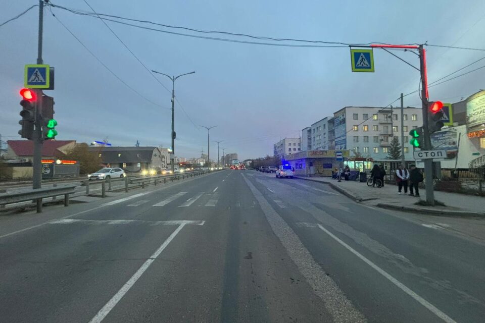 Установлен водитель, сбивший пешехода на улице Дзержинского в Якутске