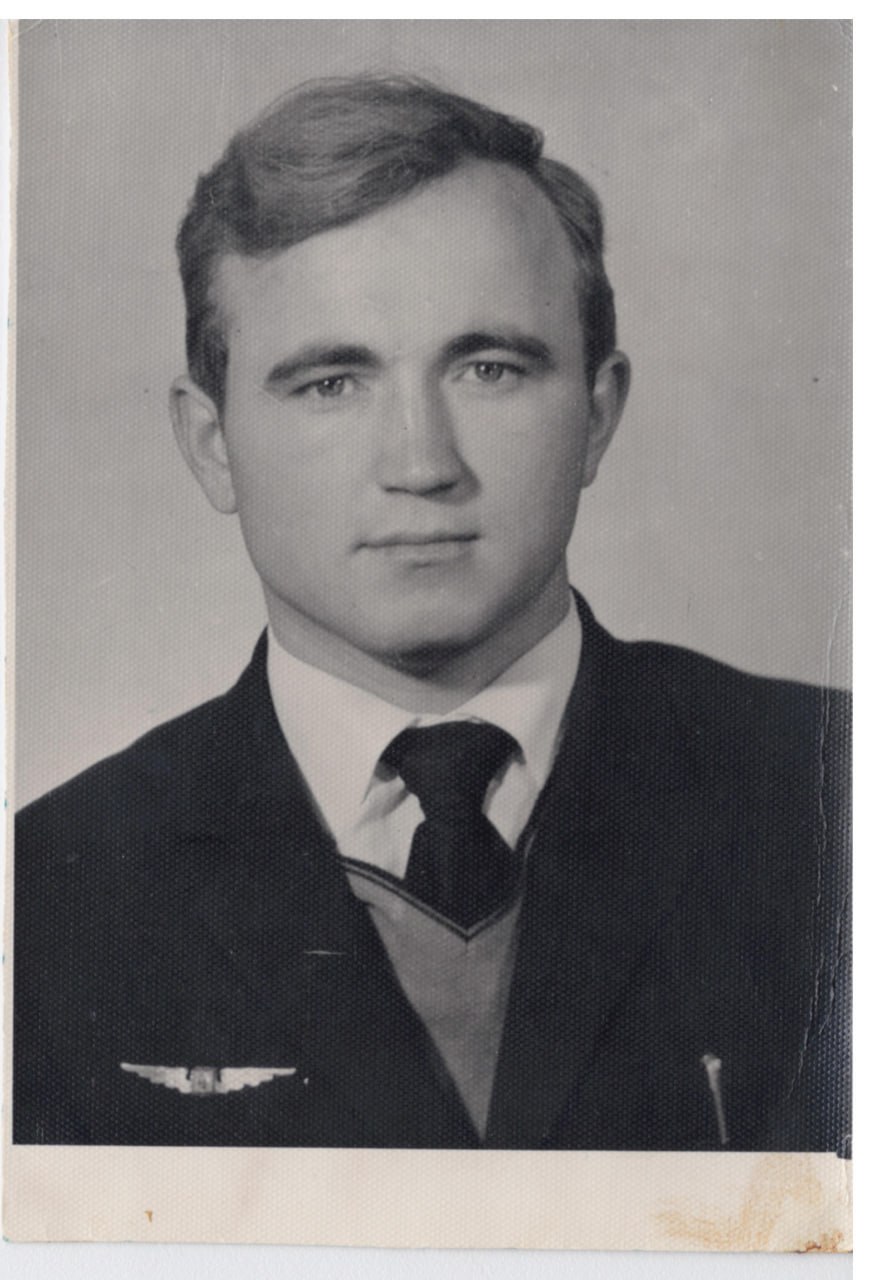 Анатолий Савостин