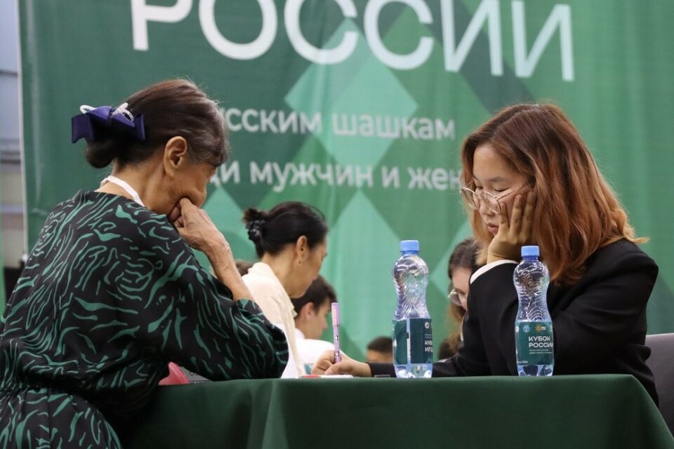 Якутянка Сандаара Апросимова завоевала три золота на чемпионате России по шашкам