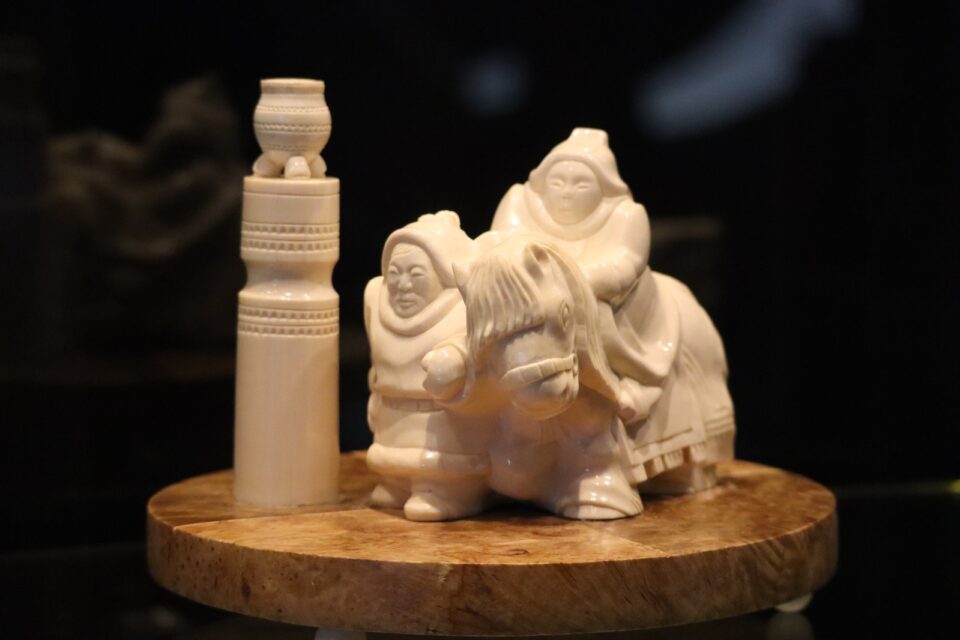 «Образ Арктики»: в Якутске впервые показали авторскую коллекцию Георгия Родионова