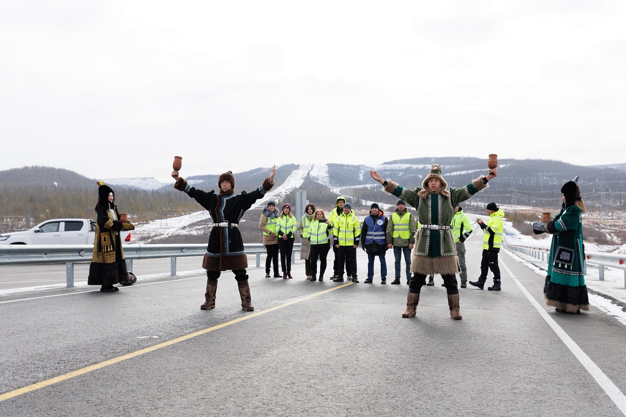 На федеральной трассе «Лена» в Якутии ликвидировали гравийно-щебеночный разрыв