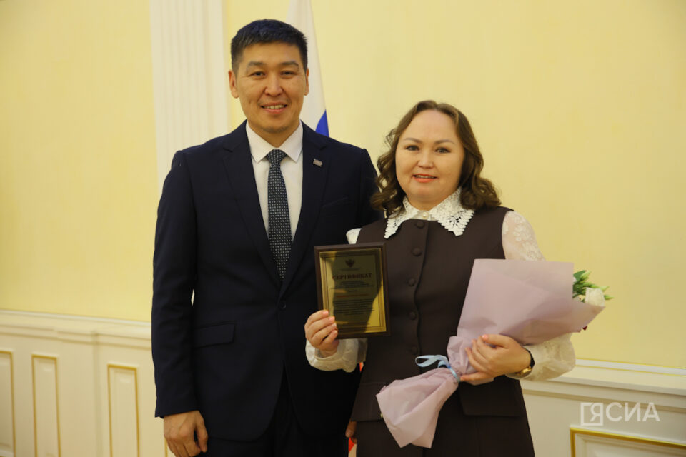 Государственные награды вручили педагогам Якутии