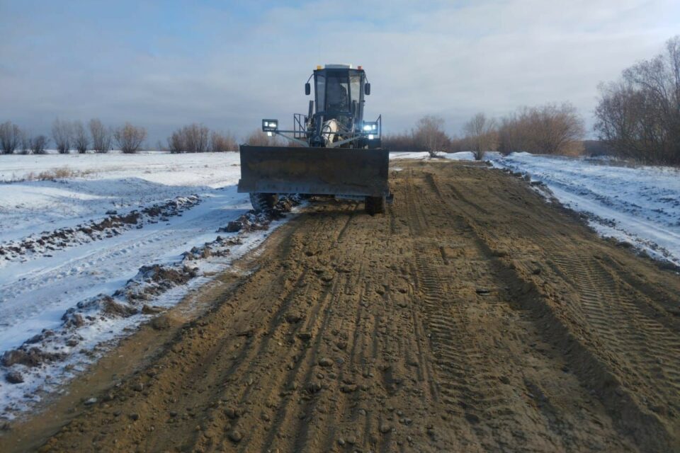 В Якутии готовят к открытию ледовые переправы через реку Лену