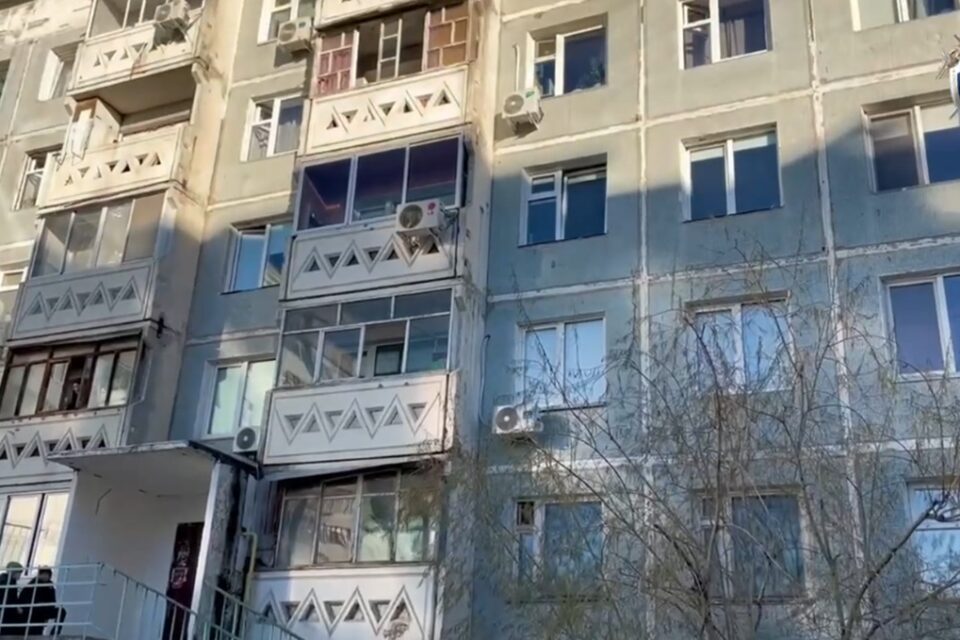 В Якутске соседи рассказали, как жила семья убитых матери и сына
