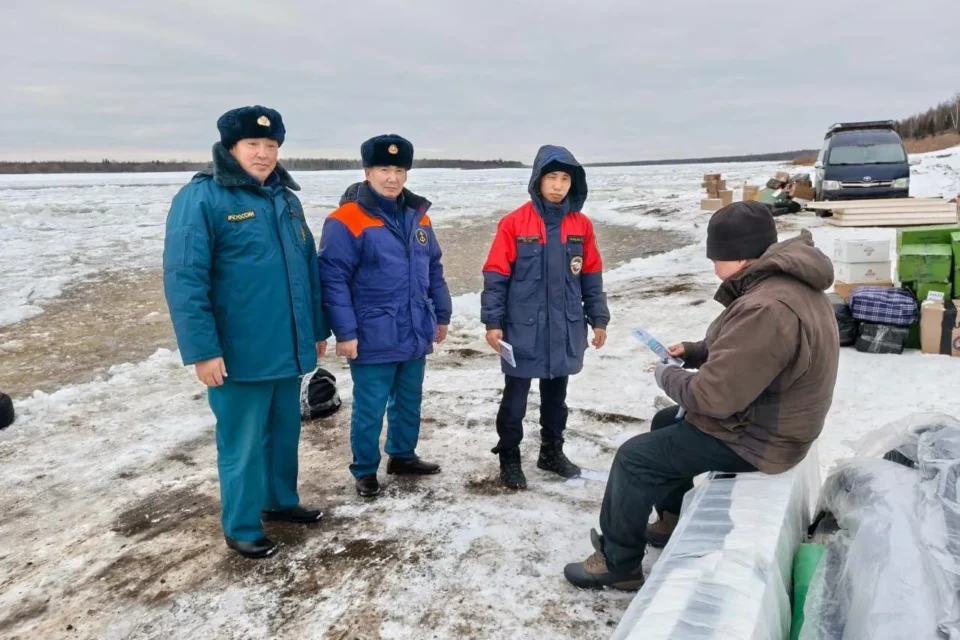 Крупные штрафы грозят якутянам за несанкционированный выезд на лед