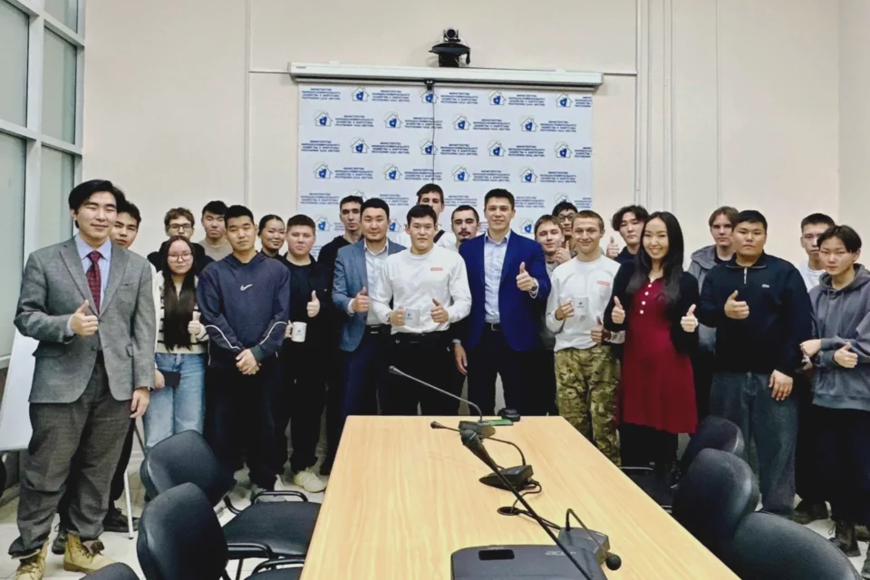 День открытых дверей для студентов прошел в МинЖКХ Якутии