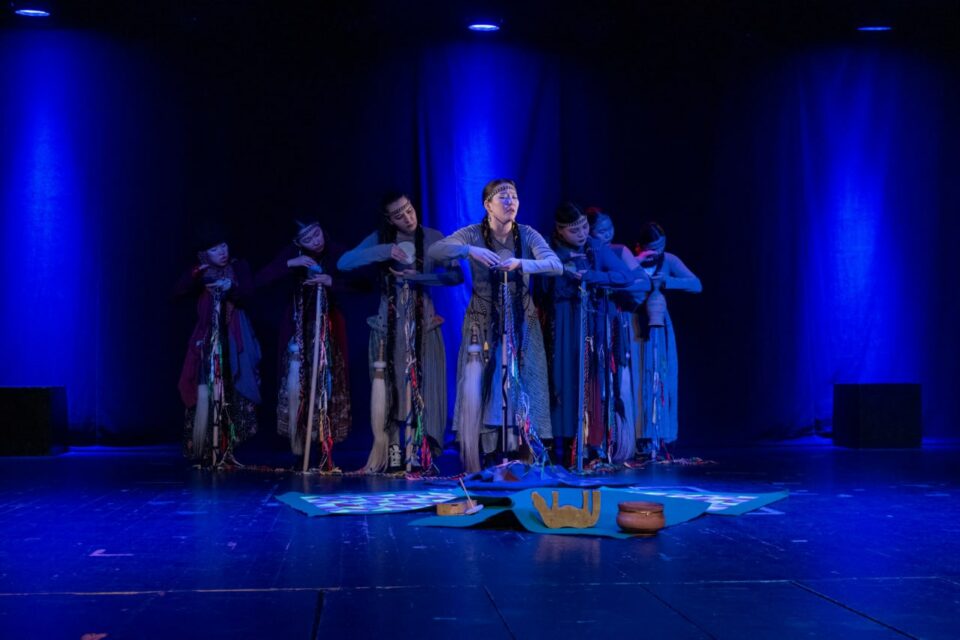 Дипломный спектакль студентов АГИКИ «Лики Олонхо» представят на Северном форуме в Якутске