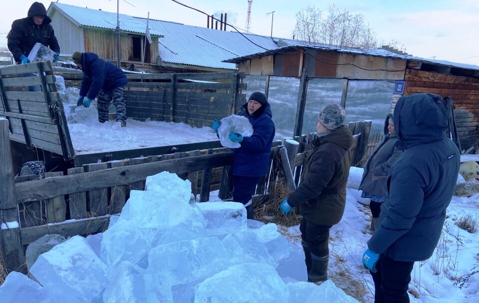 Коллектив ГУП «ЖКХ РС(Я)» оказал помощь ветеранам и семьям участников СВО