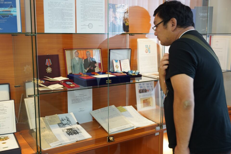 «Эпоха в документах»: в Якутске открыли выставку о Михаиле Николаеве