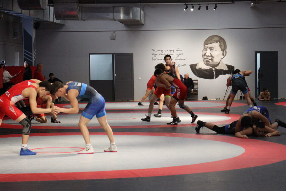 Борцы сборной Якутии провели открытую тренировку перед турниром Коркина