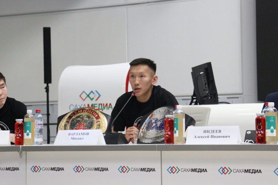 Якутянин Михаил Варламов будет боксировать за титул чемпиона Азии с тайцем