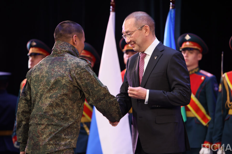 На Антифашистском форуме в Якутске наградили участников специальной военной операции