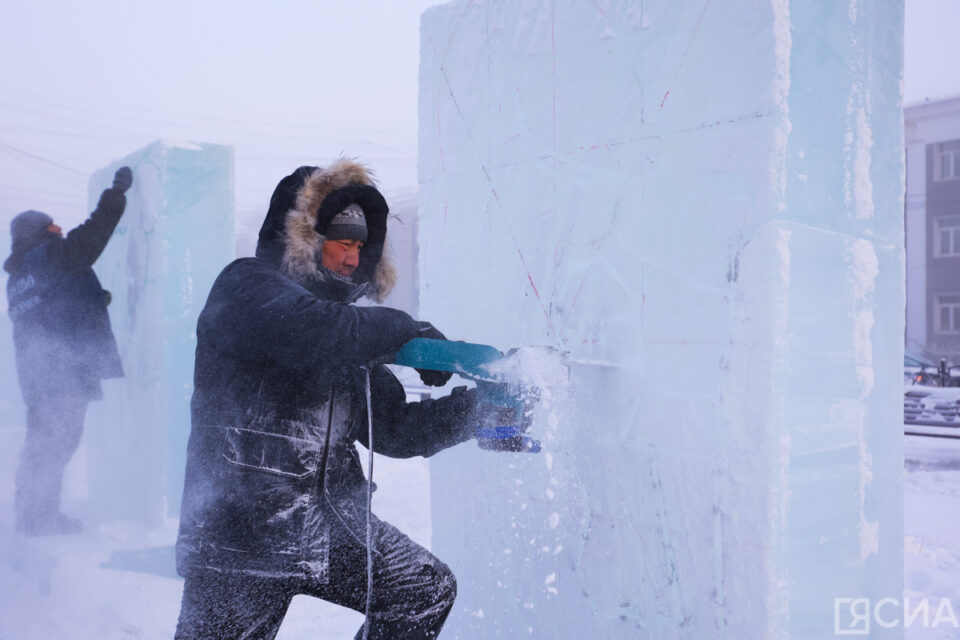 В Якутске стартовал международный фестиваль ледовых скульптур