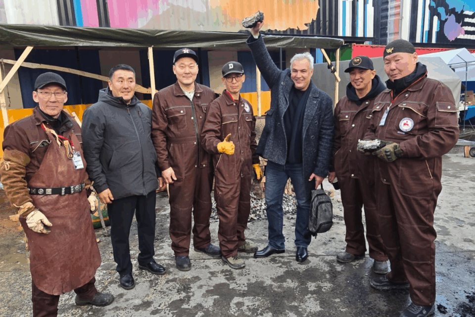 Уникальный метод выплавки железа показали мастера из Якутии на международной выставке в Москве