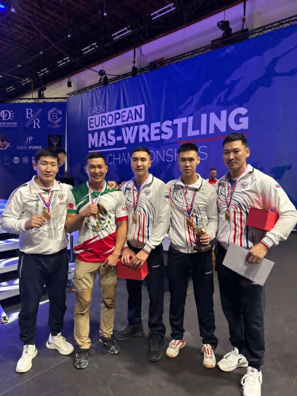 мас-рестлинг