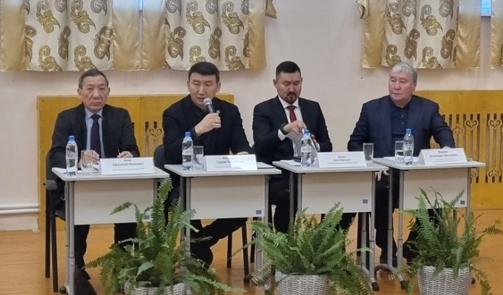 В селе Кобяй провели выездное заседание оргкомитета Ысыаха Олонхо