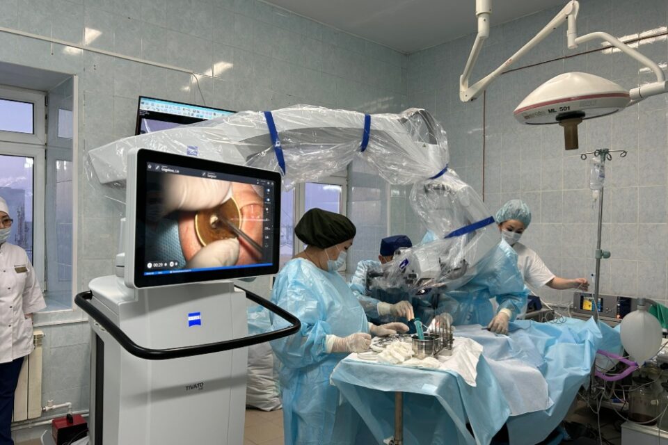 В РБ №2–ЦЭМП обновили оборудование и провели мастер-класс по микрохирургии уха