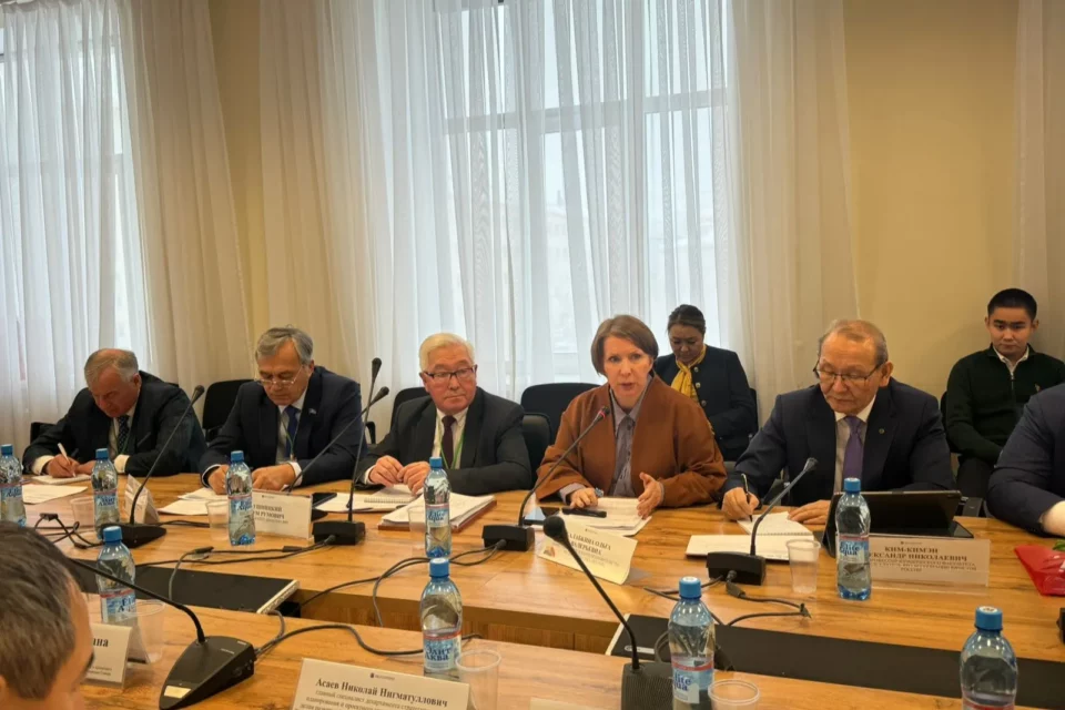 Вице-премьер Якутии внесла предложения о развитии арктического законодательства