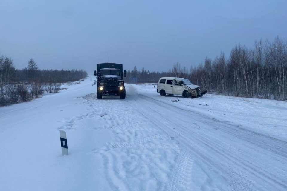 Три человека пострадали при ДТП в Якутии