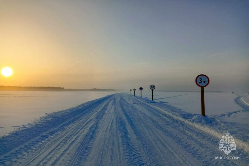 Первую ледовую переправу через реку Алдан открыли в Якутии