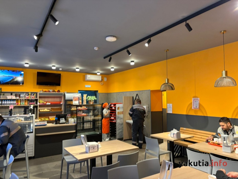 Столовая, где мы питались, радует приемлемыми ценами