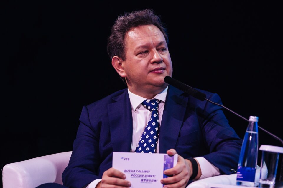 Роботы-советники и скоринг заменяют банковских менеджеров