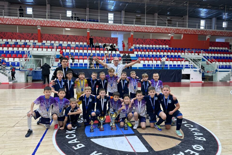 Юные футболисты ДЮСШ №4 Якутска победили в турнире в Новосибирске