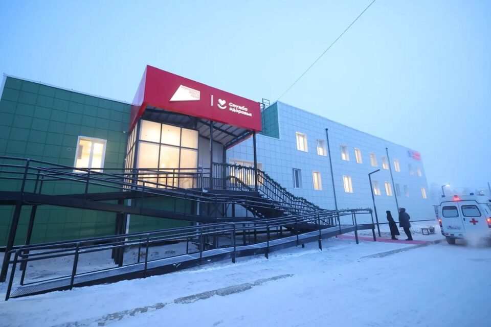 Новую участковую больницу открыли в Нижнем Бестяхе