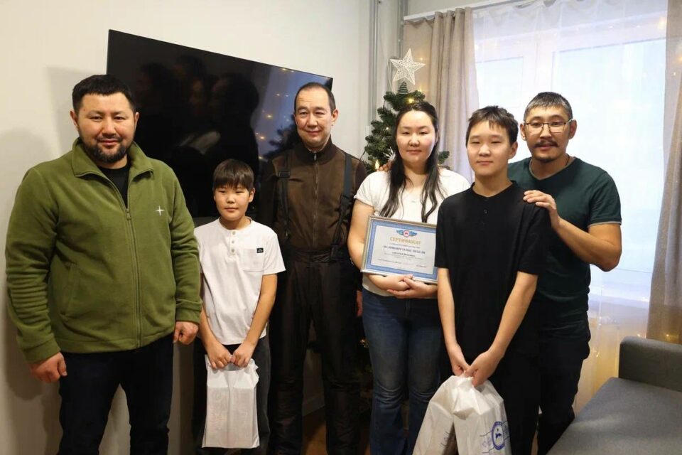 Глава Якутии ознакомился с условиями арендного жилья для специалистов