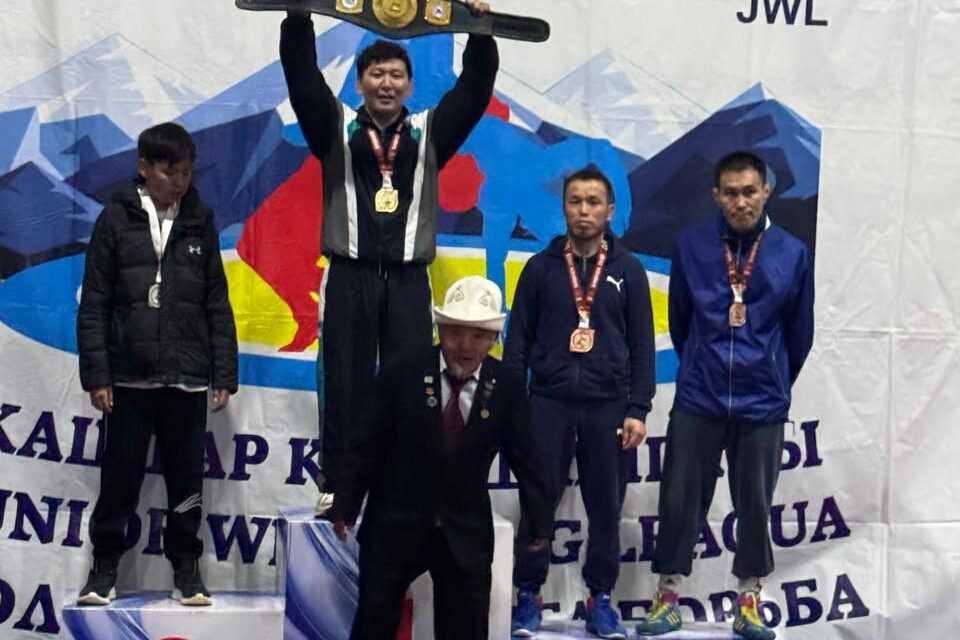 Возвращение. Якутский борец Михаил Захаров завоевал золото международного турнира