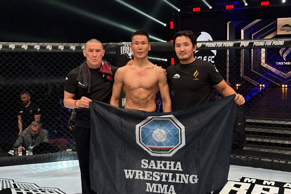 Якутский боец Октябрин Яковлев победил в поединке лиги EFC