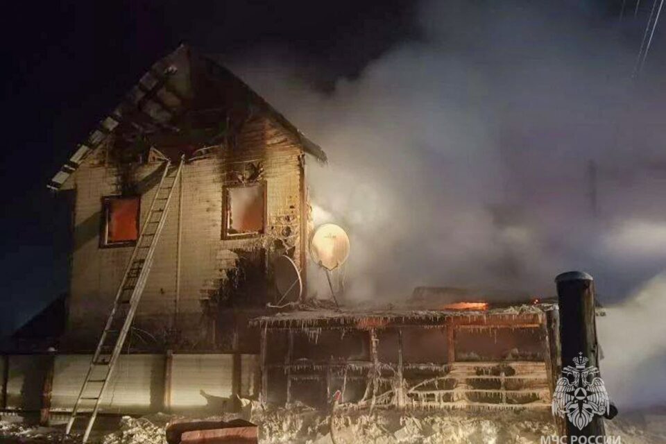 Пять человек погибли при пожаре в частном доме в Октемцах