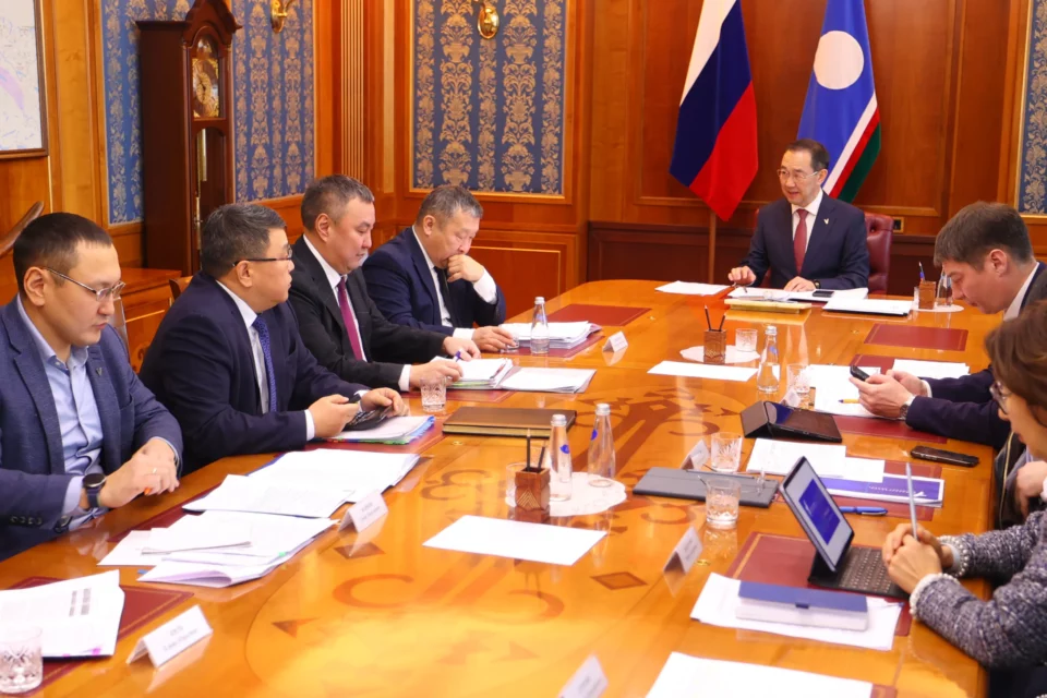 Айсен Николаев поставил задачи по развитию авиационной отрасли Якутии