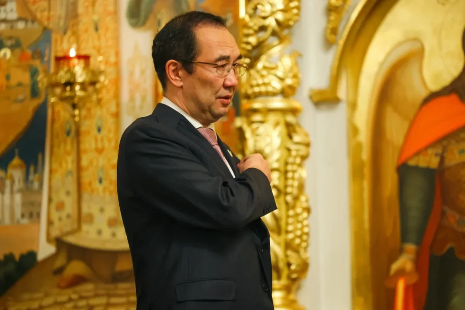 Айсен Николаев поздравил якутян с Рождеством