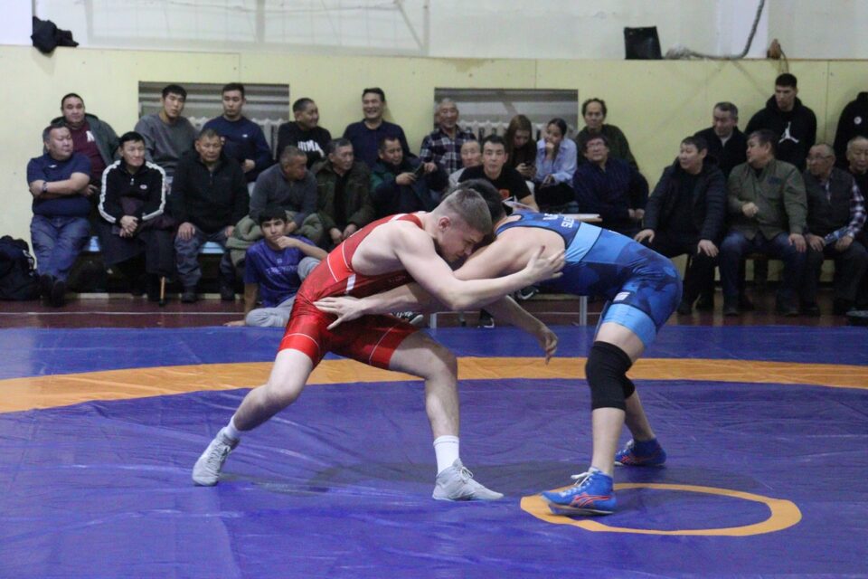 Борцы Якутии выступят на юниорском первенстве России