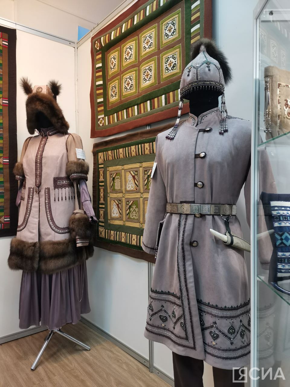 Выставка лучших изделий мастериц студии «Үктэл»