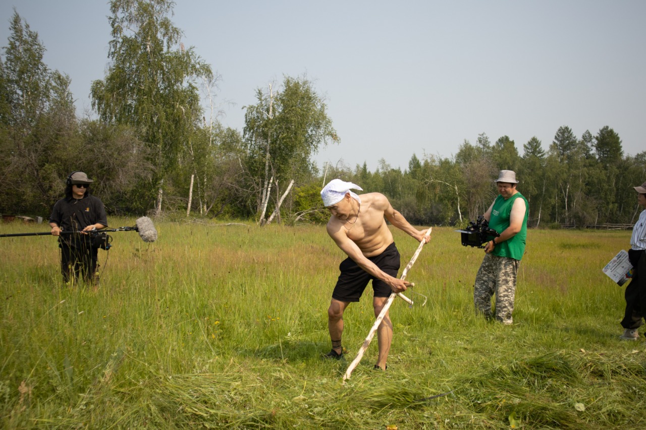 Комедия «Күүлэй! От кэмэ»
