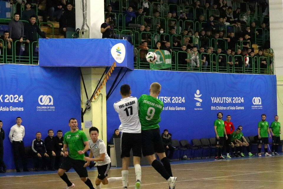 Десять сильнейших команд выступят на чемпионате республики по футзалу в Ленске 