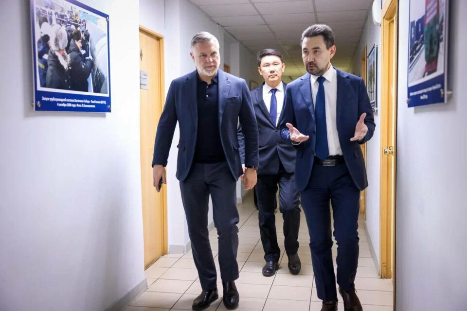 Премьер Якутии провел рабочее совещание в «Сахамедиа»