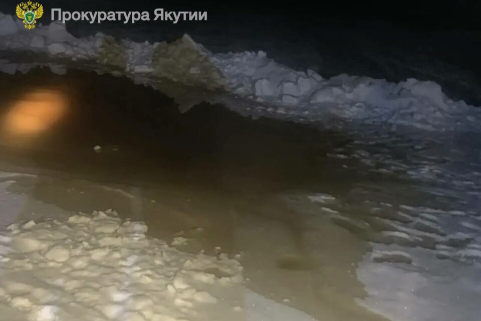 Разлив нефтепродуктов произошел в поселке Тикси