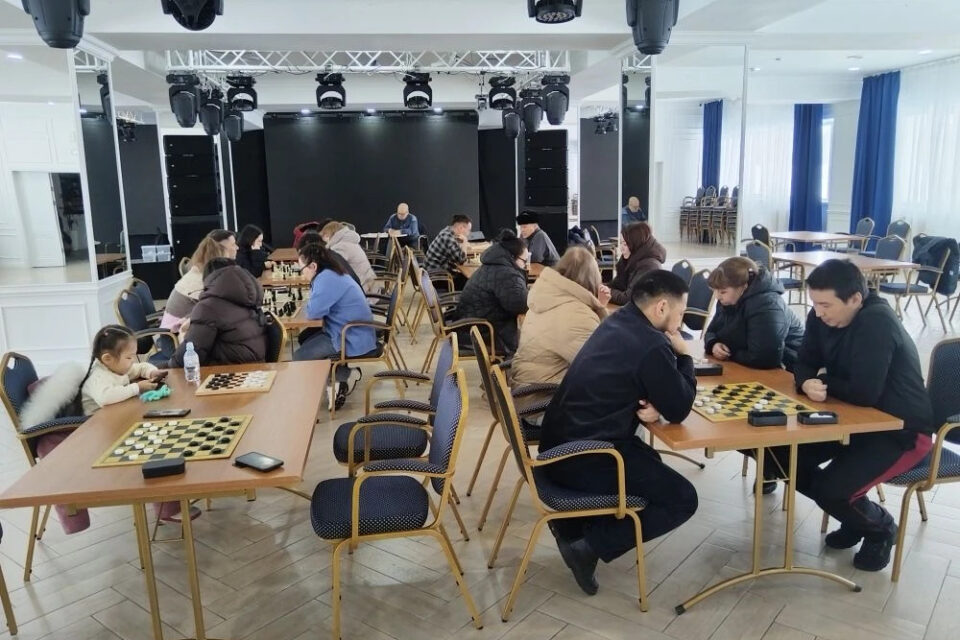 В Алдане прошли шахматно-шашечные баталии корпоративной спартакиады «Железных дорог Якутии»