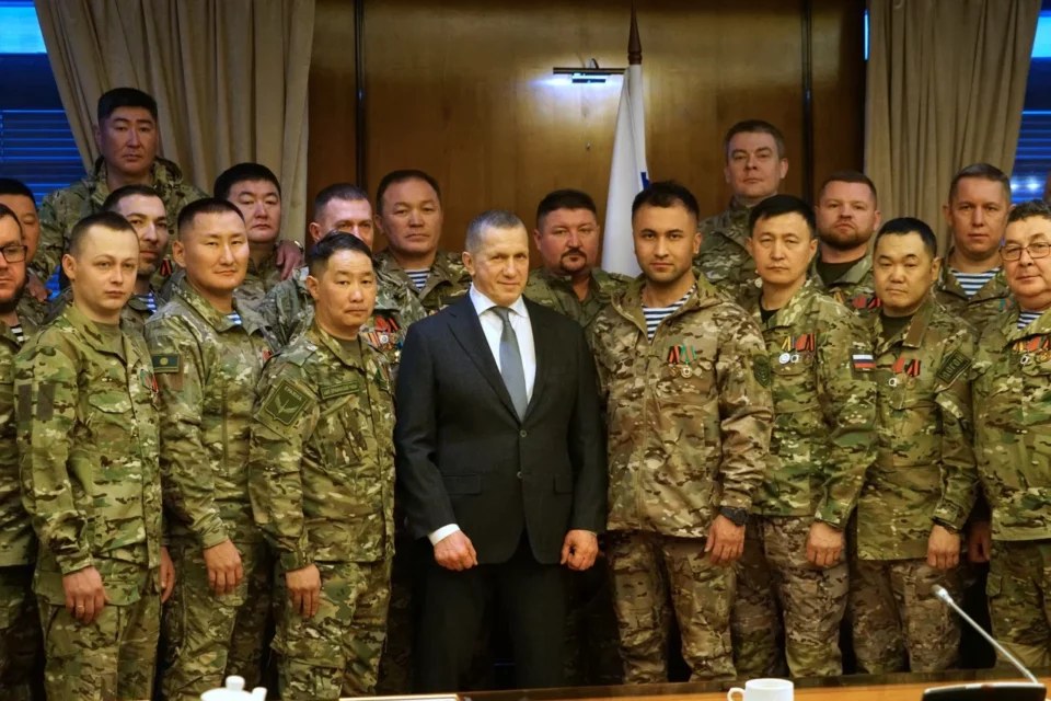 Юрий Трутнев встретился с отрядом добровольцев–госслужащих, вернувшихся с СВО