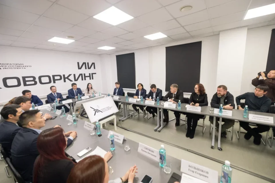 Айсен Николаев встретился с разработчиками искусственного интеллекта в Якутии