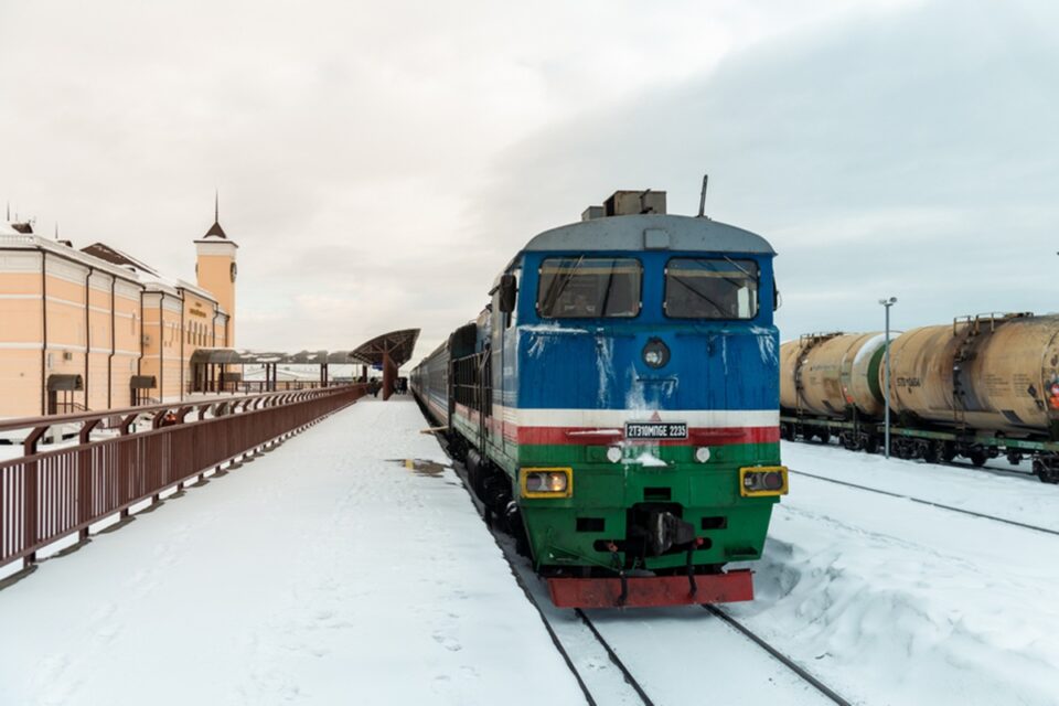 Дорога в удовольствие: как работает вагонно-пассажирская служба ЖДЯ