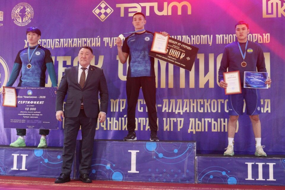 Алексей Соколов вышел в лидеры Кубка чемпиона после якутской вертушки