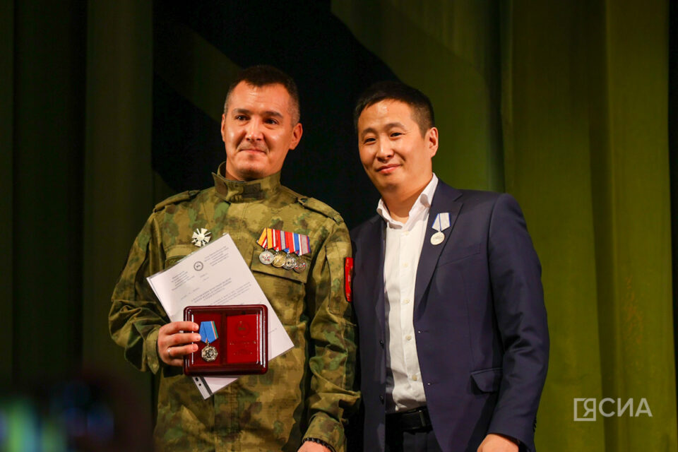 В День защитника Отечества в Якутске вручили знаки «Сердце патриота»