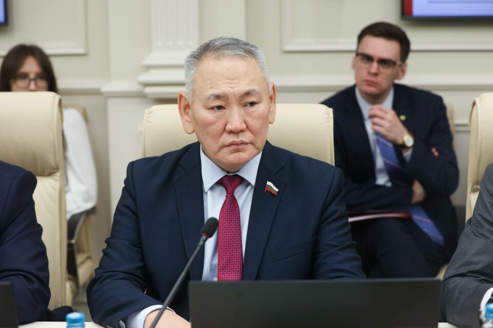 Сахамин Афанасьев рассказал об основах новой государственной языковой политики