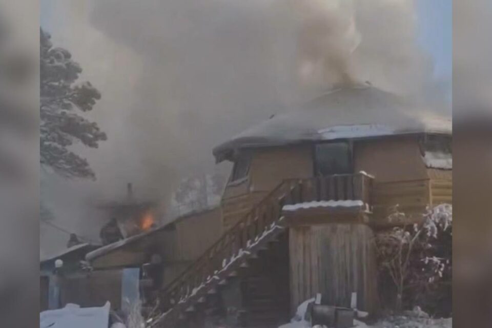 В этнокомплексе «Усадьба Атласовых» Якутска вспыхнул пожар